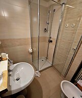 HOTEL LORENZETTI