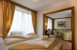 HOTEL LORENZETTI