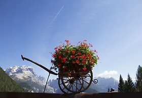 HOTEL LORENZETTI