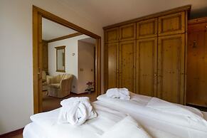 HOTEL LORENZETTI