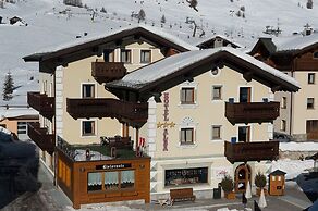 Alba Alpine Hotel