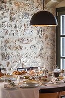 Moni Emvasis Luxury Suites