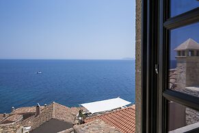 Moni Emvasis Luxury Suites