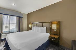 Best Western Plus Williston Hotel & Suites