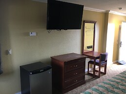 Bellflower Travel Inn