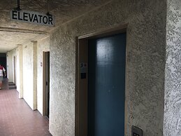 Bellflower Travel Inn