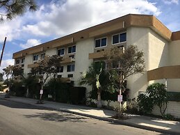 Bellflower Travel Inn