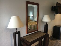 Bellflower Travel Inn