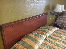 Bellflower Travel Inn