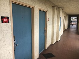 Bellflower Travel Inn