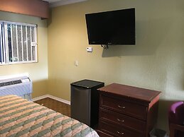 Bellflower Travel Inn