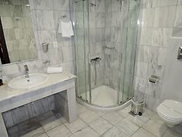 Athina Palace Resort & Spa