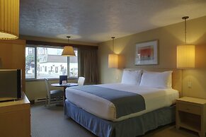 Hi-Tide Oceanfront Inn