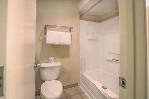 Ebb Tide Oceanfront Inn