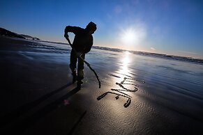 Ebb Tide Oceanfront Inn