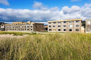 Ebb Tide Oceanfront Inn