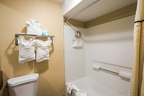 Ebb Tide Oceanfront Inn