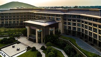 Crowne Plaza Xuzhou Dalong Lake by IHG