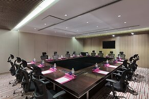 Crowne Plaza Xuzhou Dalong Lake by IHG