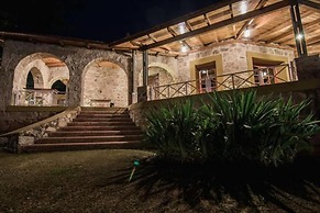 Pinares del Cerro Resort & Suites