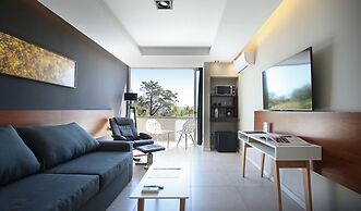 Pinares del Cerro Resort & Suites