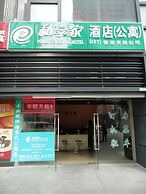 Private-Enjoyed Home Apartment Hotel of R&F Wales Apartment