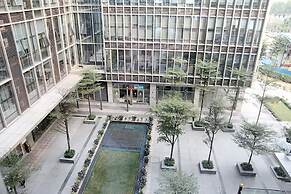 Private-Enjoyed Home Apartment Hotel of R&F Wales Apartment