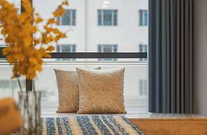 Private-Enjoyed Home Apartment Hotel of R&F Wales Apartment