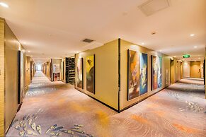 La Perle International Hotel - Free shuttle between hotel and Exhibiti