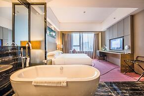 La Perle International Hotel - Free shuttle between hotel and Exhibiti