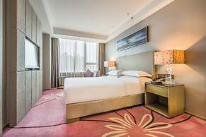 La Perle International Hotel - Free shuttle between hotel and Exhibiti