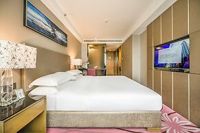 La Perle International Hotel - Free shuttle between hotel and Exhibiti