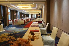 La Perle International Hotel - Free shuttle between hotel and Exhibiti