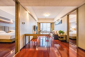 La Perle International Hotel - Free shuttle between hotel and Exhibiti