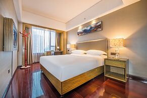 La Perle International Hotel - Free shuttle between hotel and Exhibiti