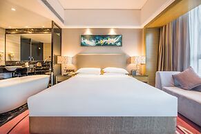 La Perle International Hotel - Free shuttle between hotel and Exhibiti