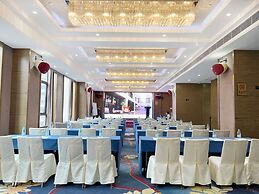 La Perle International Hotel - Free shuttle between hotel and Exhibiti