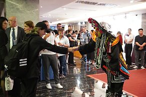 La Perle International Hotel - Free shuttle between hotel and Exhibiti