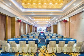 La Perle International Hotel - Free shuttle between hotel and Exhibiti