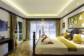 Tanawan Phuket Hotel