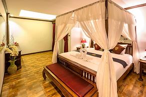 Tanawan Phuket Hotel