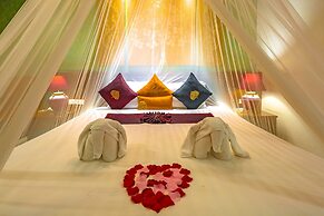 Tanawan Phuket Hotel