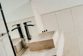 Base Serviced Apartments - Sir Thomas Street