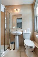 Base Serviced Apartments - Sir Thomas Street