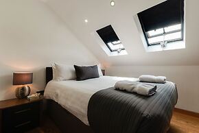 Base Serviced Apartments - Sir Thomas Street