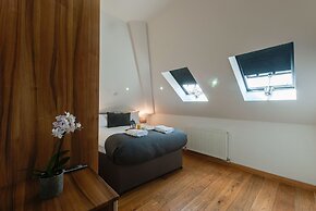 Base Serviced Apartments - Sir Thomas Street
