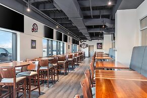 Clarion Pointe
