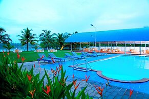 Renai Blue Waters Cherai
