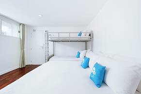Blu Monkey Bed & Breakfast Phuket