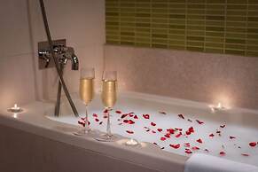 Golden Tulip Gurgaon - Sector 29